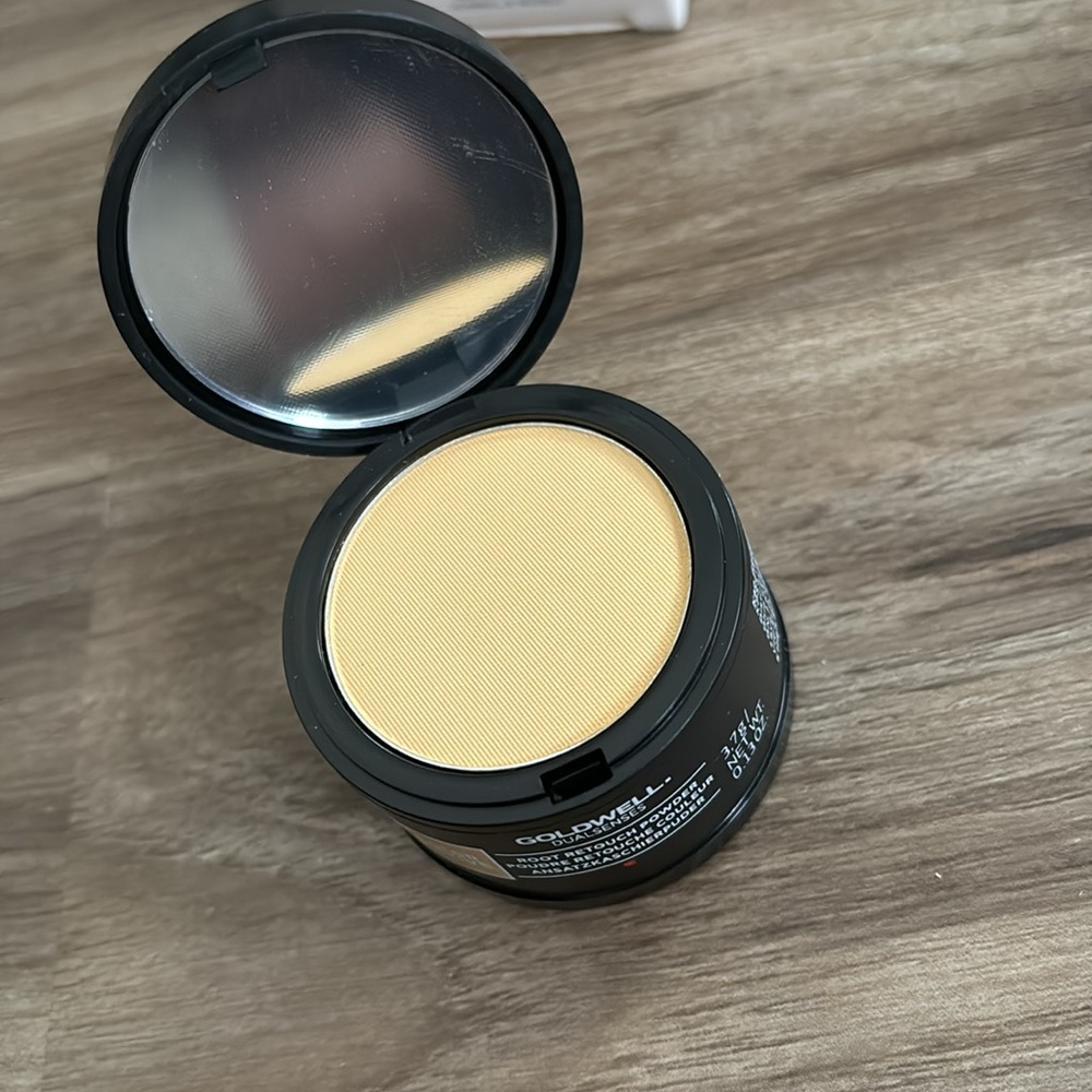 Goldwell root retouch powder